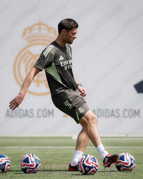 图片报：阿隆索看好切玛 皇马明夏可以回购